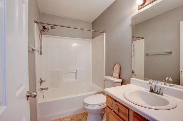 1492 Cedar Springs Cir, Clarksville, TN 37042