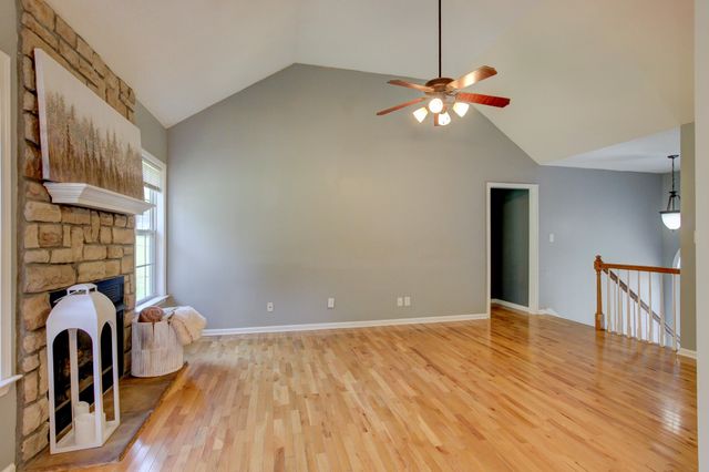 1492 Cedar Springs Cir, Clarksville, TN 37042