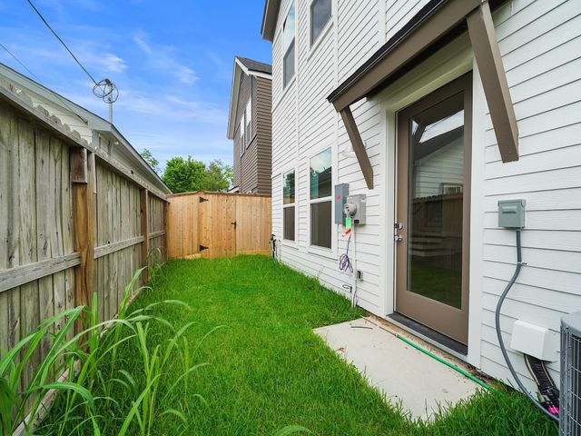 7508 Carver Road, Houston, TX 77088
