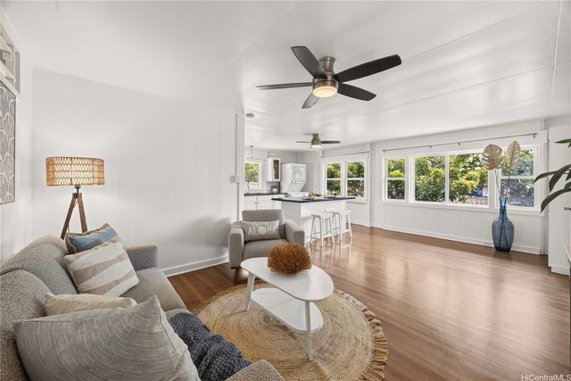 443 Maluniu Avenue, Kailua, HI 96734
