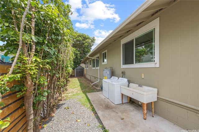 443 Maluniu Avenue, Kailua, HI 96734