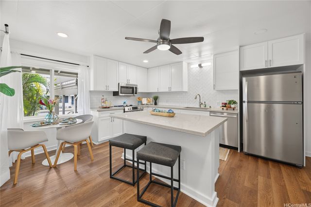 443 Maluniu Avenue, Kailua, HI 96734
