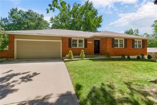 8205 FREEMAN Avenue, Kansas City, KS 66112