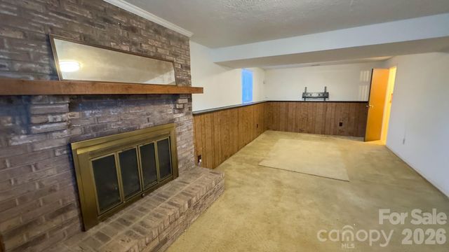 1018 Farmfield Lane, Charlotte, NC 28213