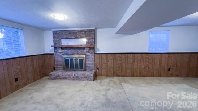 1018 Farmfield Lane, Charlotte, NC 28213