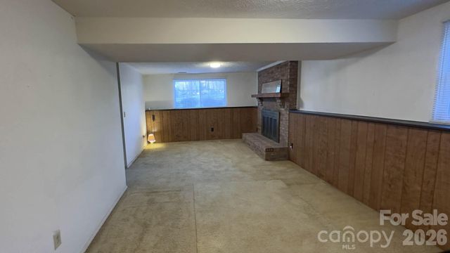 1018 Farmfield Lane, Charlotte, NC 28213