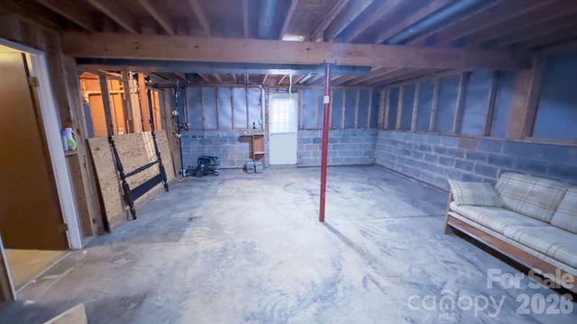 1018 Farmfield Lane, Charlotte, NC 28213