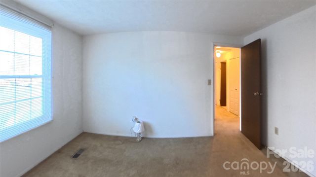 1018 Farmfield Lane, Charlotte, NC 28213