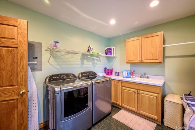 1528 Lawndale Drive, Royal Oak, MI 48067