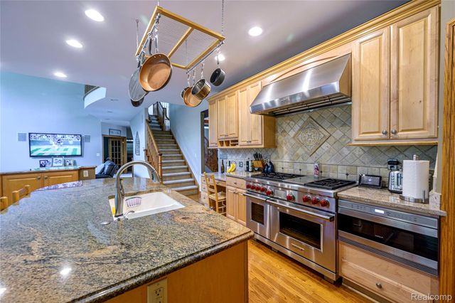 1528 Lawndale Drive, Royal Oak, MI 48067