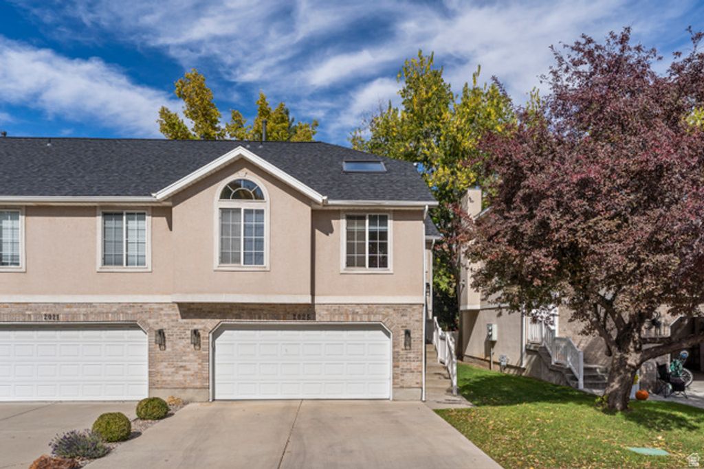 2025 E COTTON WILLOW LN, Holladay, UT 84117 — photo 2