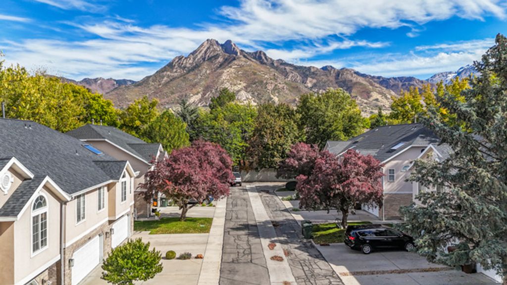 2025 E COTTON WILLOW LN, Holladay, UT 84117 — photo 3