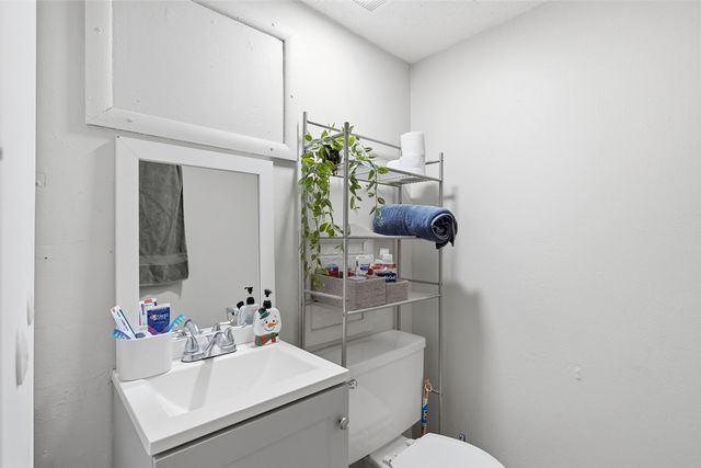 408 Day Street NW, Cedar Rapids, IA 52405