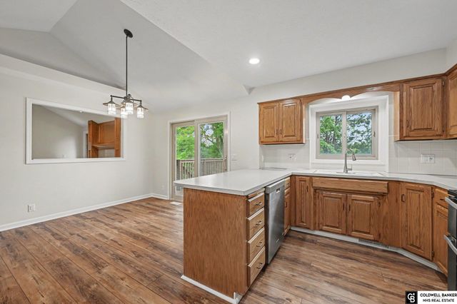 11760 McCarty Loup, Bellevue, NE 68123