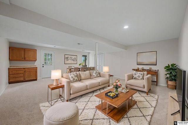 11760 McCarty Loup, Bellevue, NE 68123