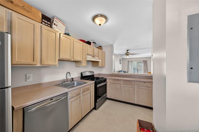 83 Lois Lane, Monroe, NY 10950