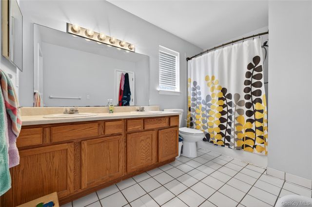 83 Lois Lane, Monroe, NY 10950