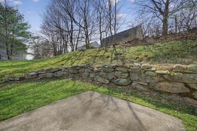 83 Lois Lane, Monroe, NY 10950