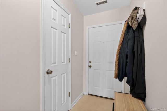 83 Lois Lane, Monroe, NY 10950
