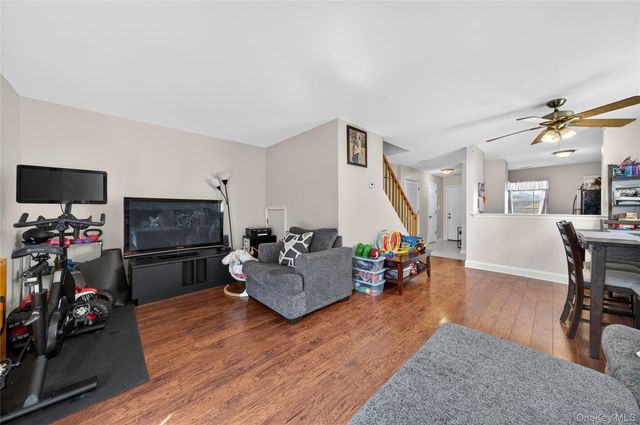 83 Lois Lane, Monroe, NY 10950