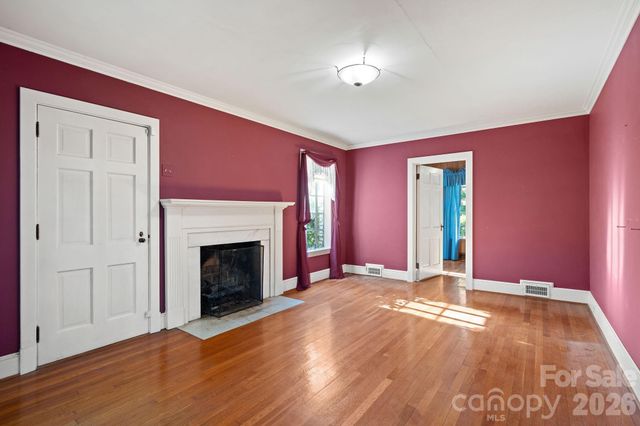2928 Windsor Road, Winston Salem, NC 27104