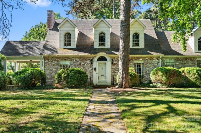 2928 Windsor Road, Winston Salem, NC 27104