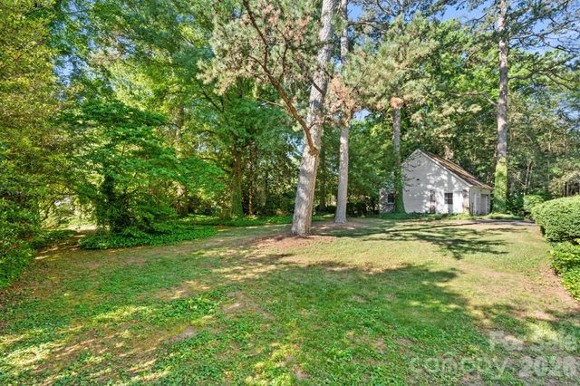 2928 Windsor Road, Winston Salem, NC 27104