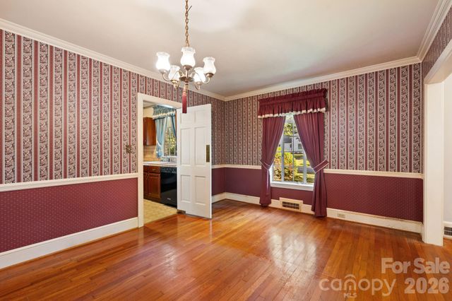 2928 Windsor Road, Winston Salem, NC 27104