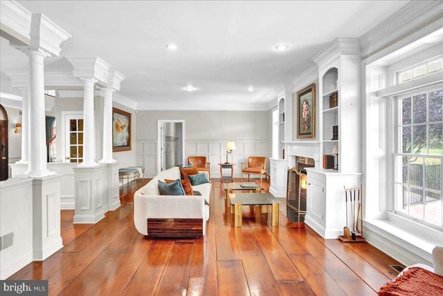 11 DANBERRY DR, Ringoes, NJ 08551