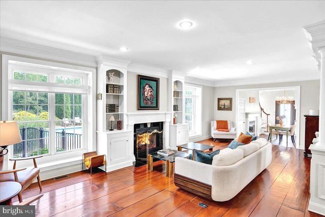 11 DANBERRY DR, Ringoes, NJ 08551