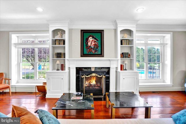 11 DANBERRY DR, Ringoes, NJ 08551