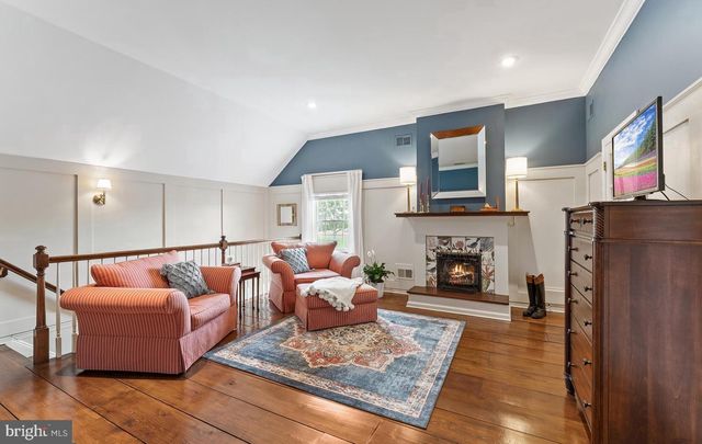 11 DANBERRY DR, Ringoes, NJ 08551