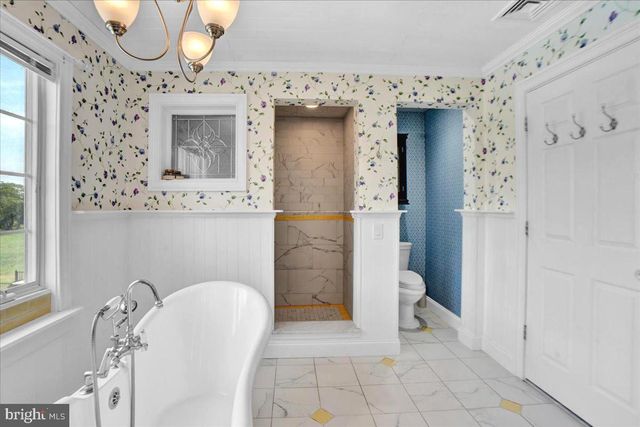 11 DANBERRY DR, Ringoes, NJ 08551