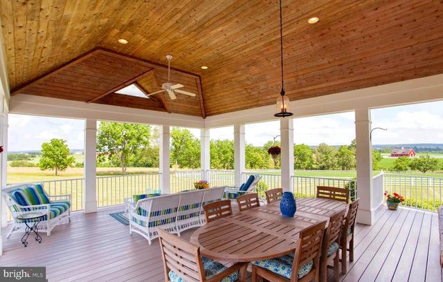 11 DANBERRY DR, Ringoes, NJ 08551