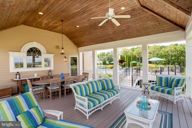 11 DANBERRY DR, Ringoes, NJ 08551