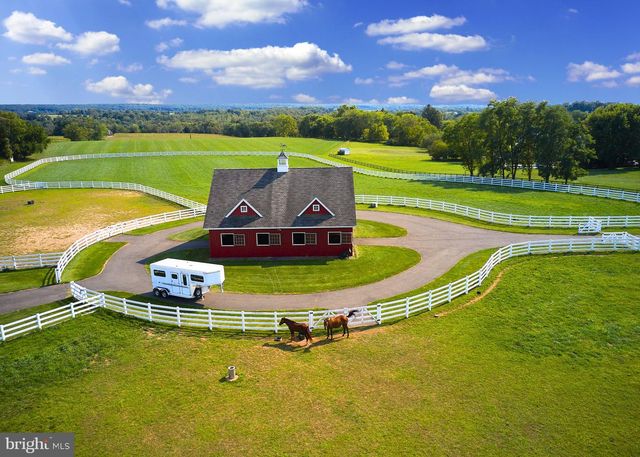 11 DANBERRY DR, Ringoes, NJ 08551