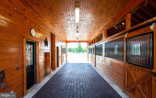 11 DANBERRY DR, Ringoes, NJ 08551