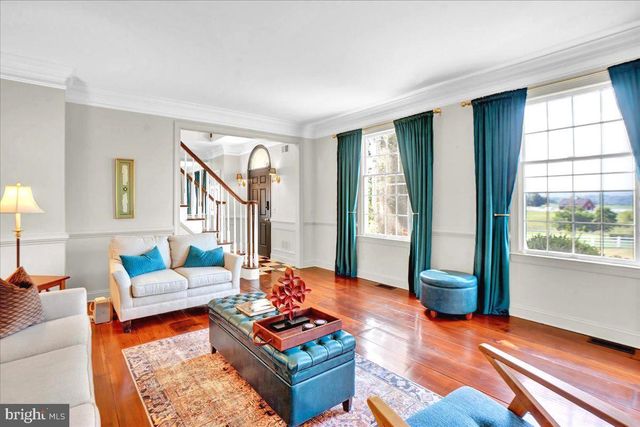 11 DANBERRY DR, Ringoes, NJ 08551