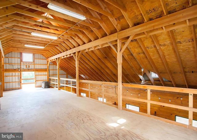 11 DANBERRY DR, Ringoes, NJ 08551