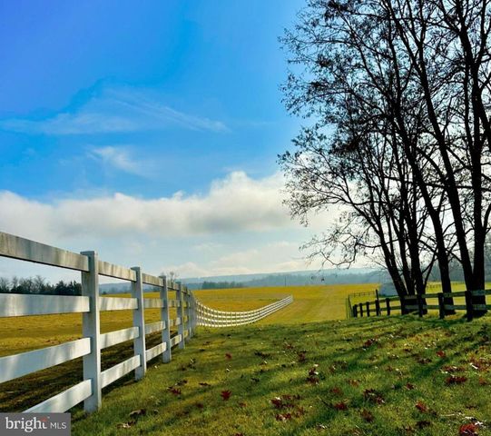 11 DANBERRY DR, Ringoes, NJ 08551