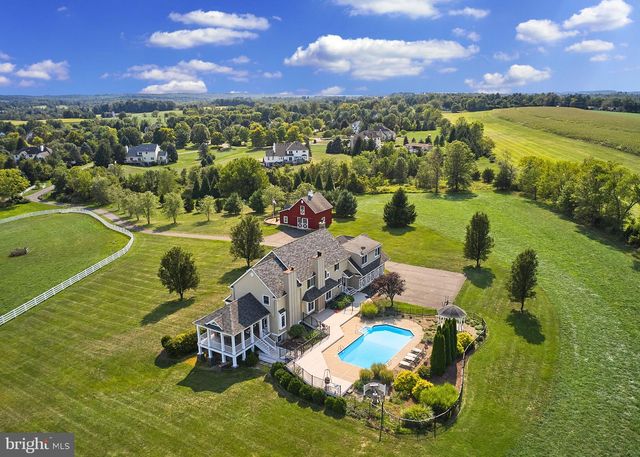 11 DANBERRY DR, Ringoes, NJ 08551