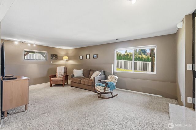 3016 51st Place SW, Everett, WA 98203