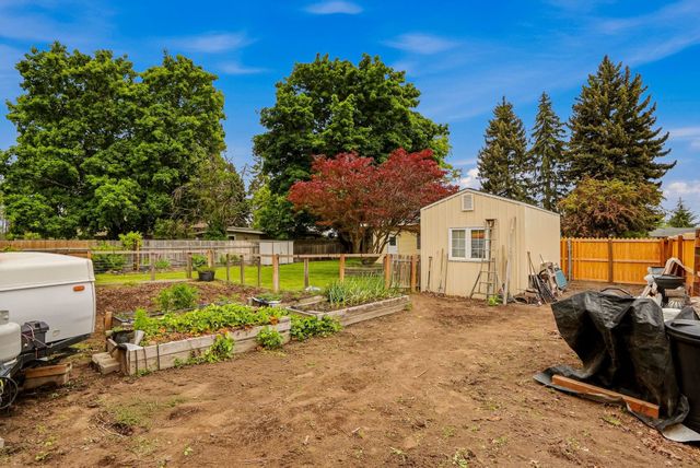 735 Clover St, Cheney, WA 99004
