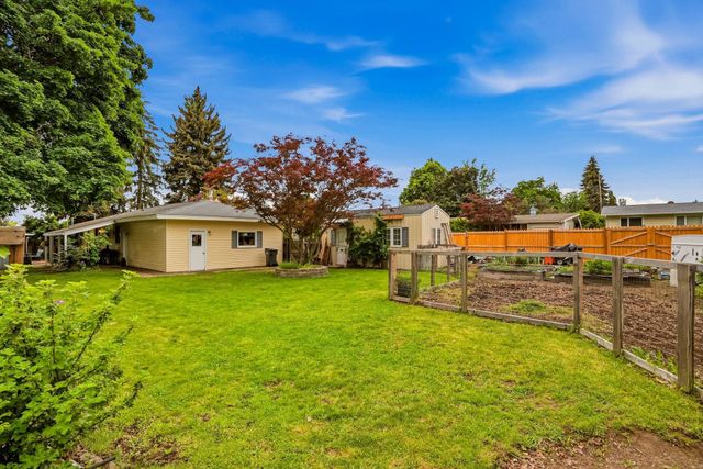 735 Clover St, Cheney, WA 99004
