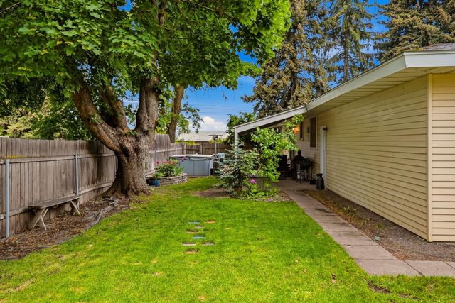 735 Clover St, Cheney, WA 99004