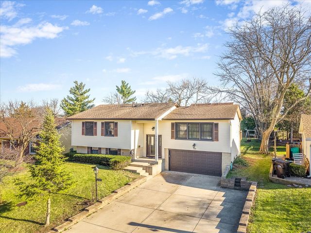 545 Andrew Lane, Lake Zurich, IL 60047