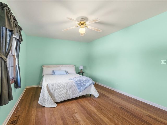 545 Andrew Lane, Lake Zurich, IL 60047