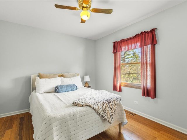545 Andrew Lane, Lake Zurich, IL 60047