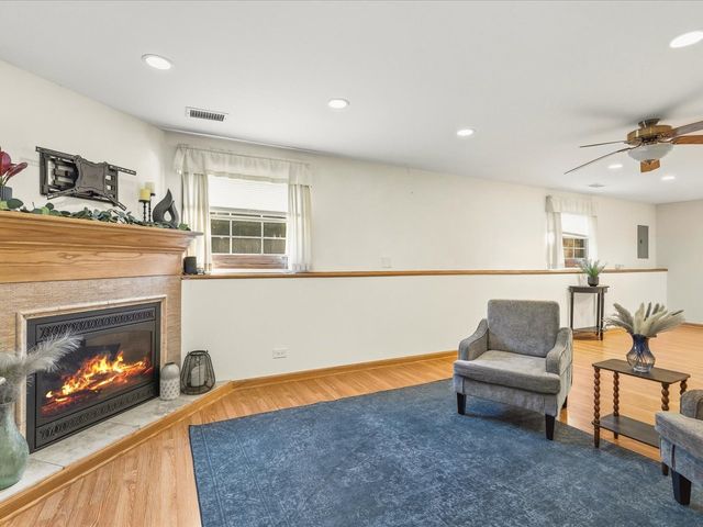 545 Andrew Lane, Lake Zurich, IL 60047