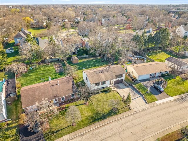 545 Andrew Lane, Lake Zurich, IL 60047